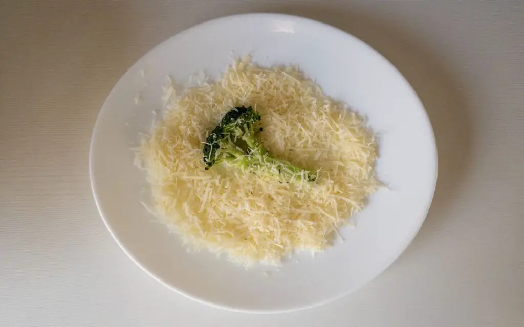 brocolis-com-queijo-na-airfryer