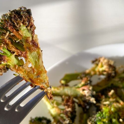 Crunchy-Air-Fryer-Broccoli-With-Cheese